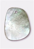Mother-Of-Pearl White Chinese Pendant 23x18mm x1